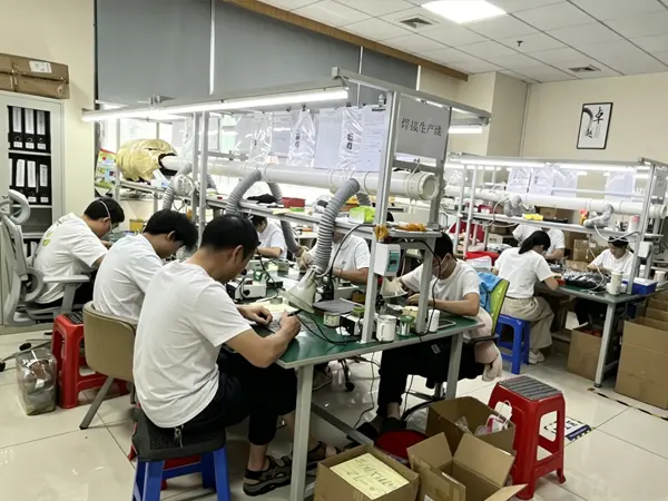 Tetapkan standar baru kualitas antena melalui jalur produksi modern